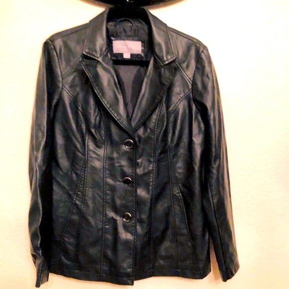 Valerie Stevens Jackets & Blazers - BLACK VEGAN LEATHER JACKET LINED  BUTTON UP  M  FAUX LEATHER